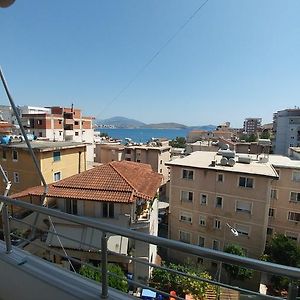 Camera solo per donne comune